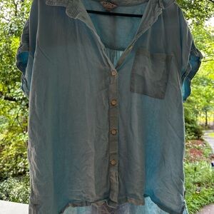 Orvis Women's Teal Button-Down Shirt